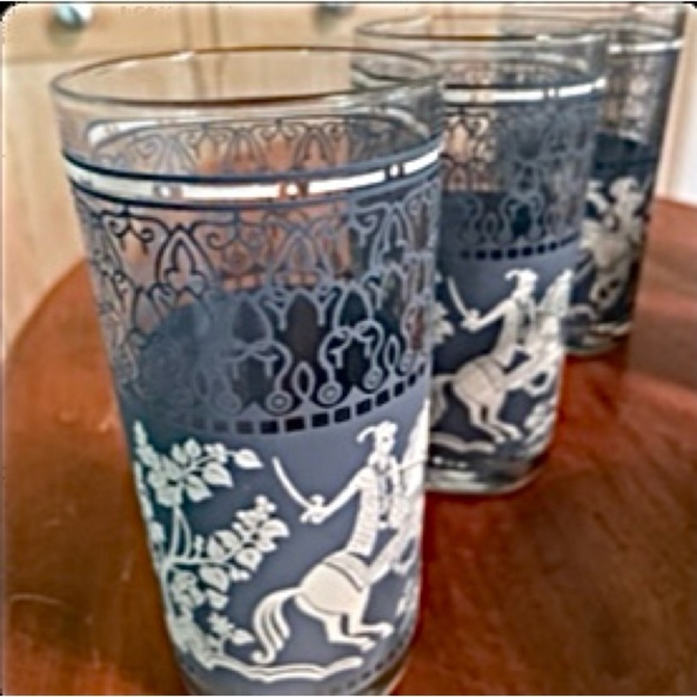 Mid-Century Jeanette Glasses and Ice Bucket - Picture 4 of 7